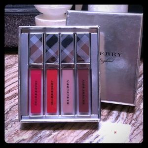 Burberry Liquid Lipstick Set